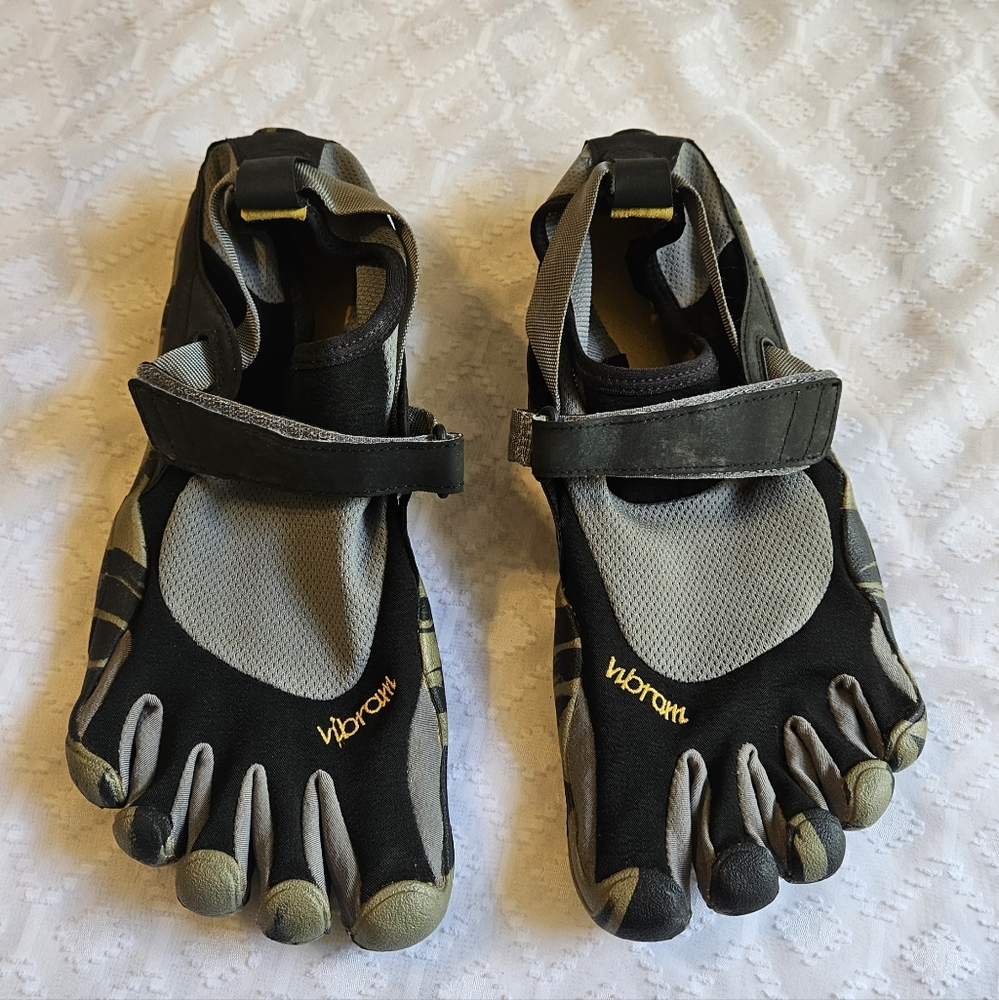 Vibram Black and Gray FiveFingers Shoes